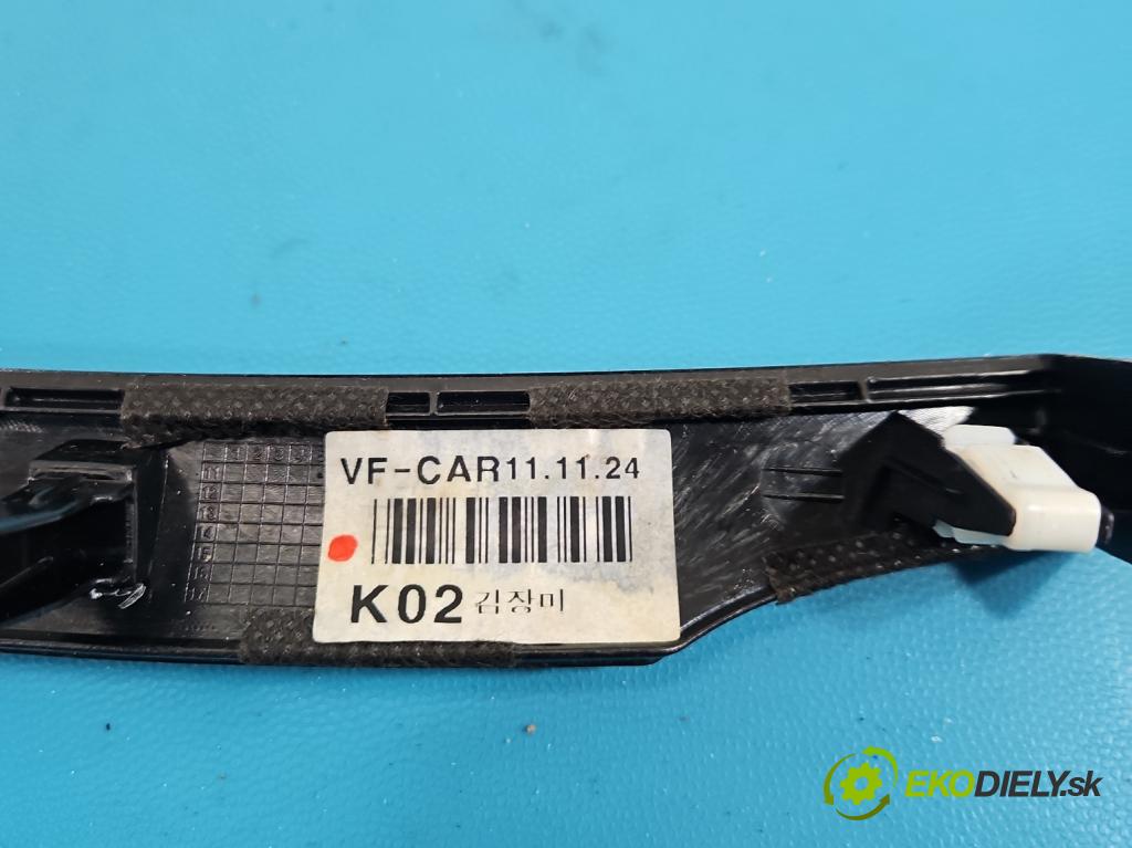 Hyundai I40 1.7 crdi 136 HP manual 100 kW 1685 cm3 5- lišta ozdobná vnitŕní: F25-3810
