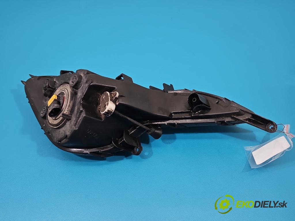 Hyundai I40 1.7 crdi 136 HP manual 100 kW 1685 cm3 5- Halogen ľavý 92201-3Z010 (Kľučka dverí ostatné)