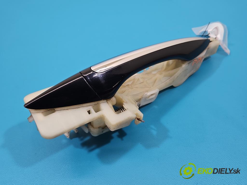 Hyundai I40 1.7 crdi 136hp manual 100 kW 1685 cm3 5- klika přední pravé  (Klika dveří ostatní)