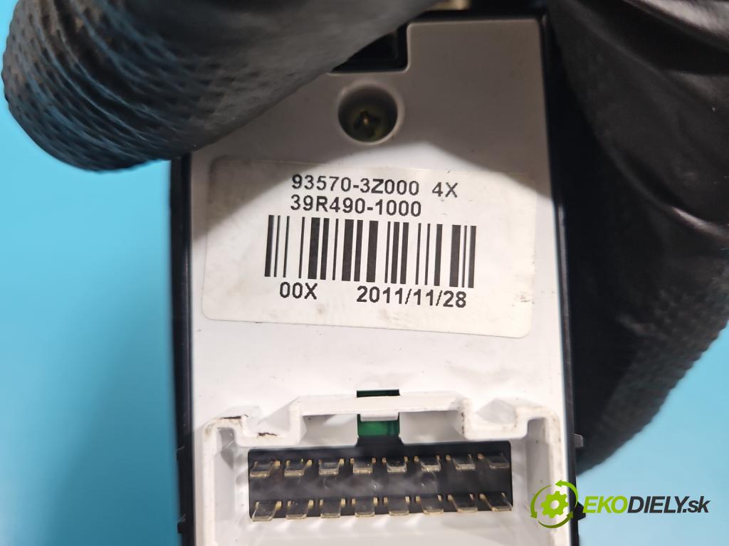 Hyundai I40 1.7 crdi 136hp manual 100 kW 1685 cm3 5- Přepínač oken zpětných zrcátek 93570-3Z000