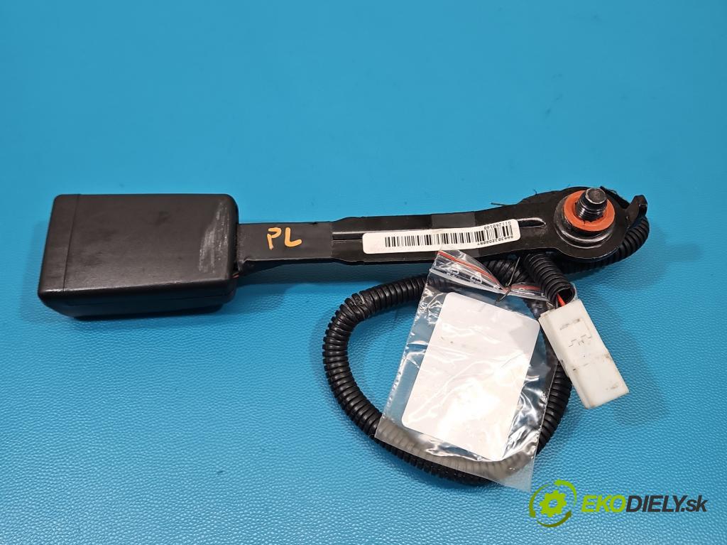 Hyundai I40 1.7 crdi 136hp manual 100 kW 1685 cm3 5- stěna bezpečnost přední levý 88830-3Z000RY