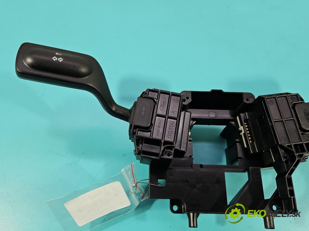 Ford Freestyle 3.0 V6 203KM automatic 149 kW 2967 cm3 5- prepínač komplex:  (Prepínacie páčky pod volantom)