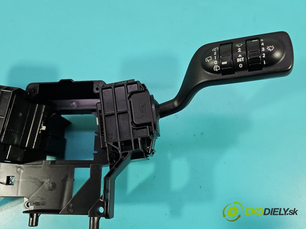 Ford Freestyle 3.0 V6 203KM automatic 149 kW 2967 cm3 5- prepínač komplex:  (Prepínacie páčky pod volantom)