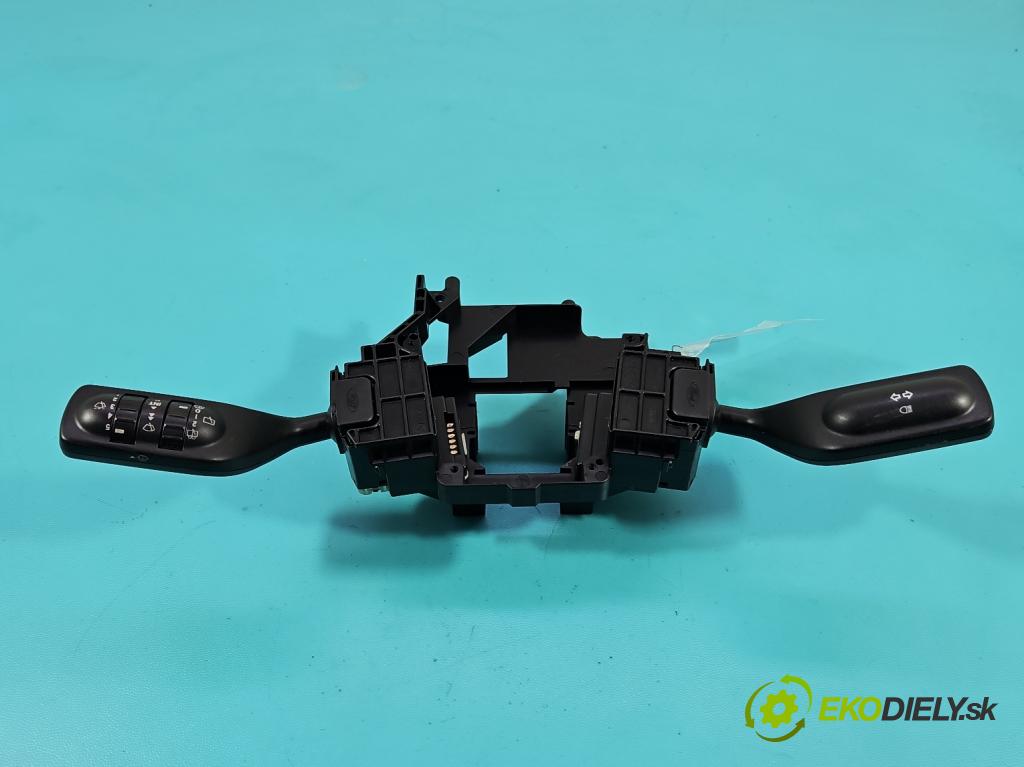 Ford Freestyle 3.0 V6 203KM automatic 149 kW 2967 cm3 5- prepínač komplex:  (Prepínacie páčky pod volantom)