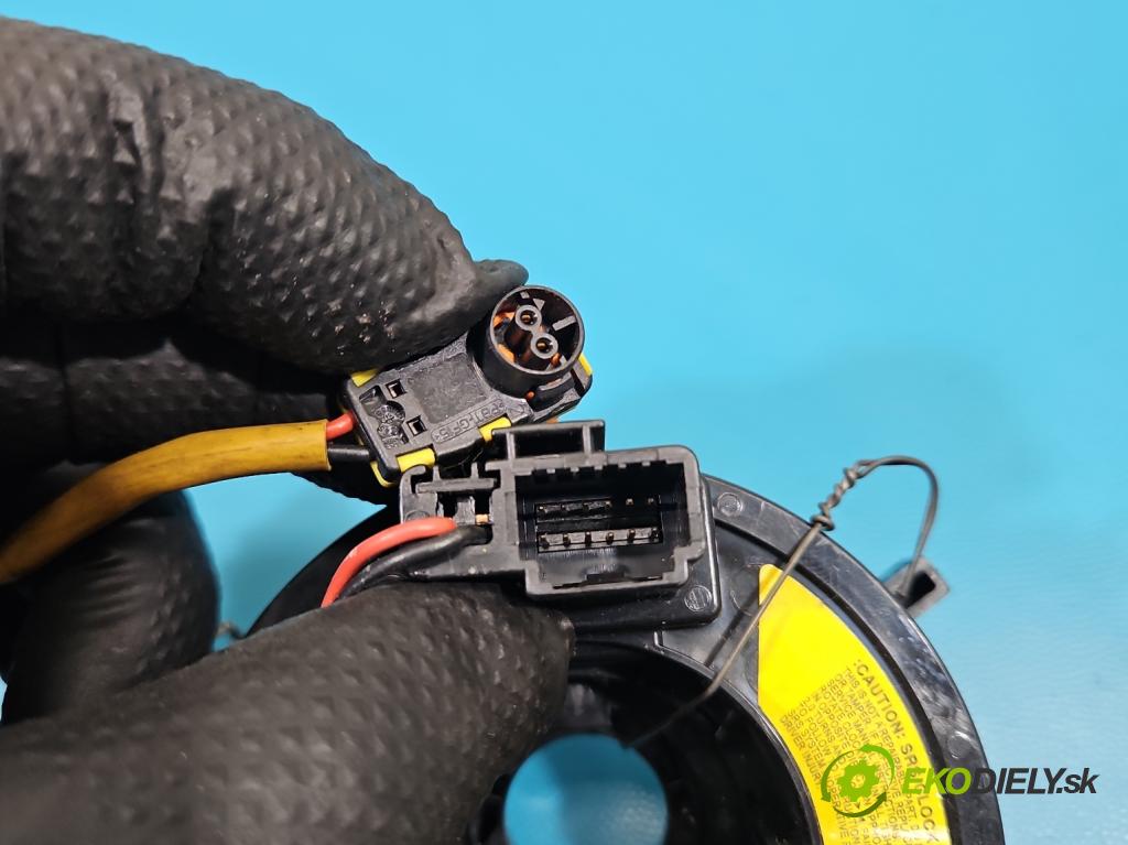 Hyundai I40 1.7 crdi 136 HP manual 100 kW 1685 cm3 5- Páska: airbag  (Airbag)