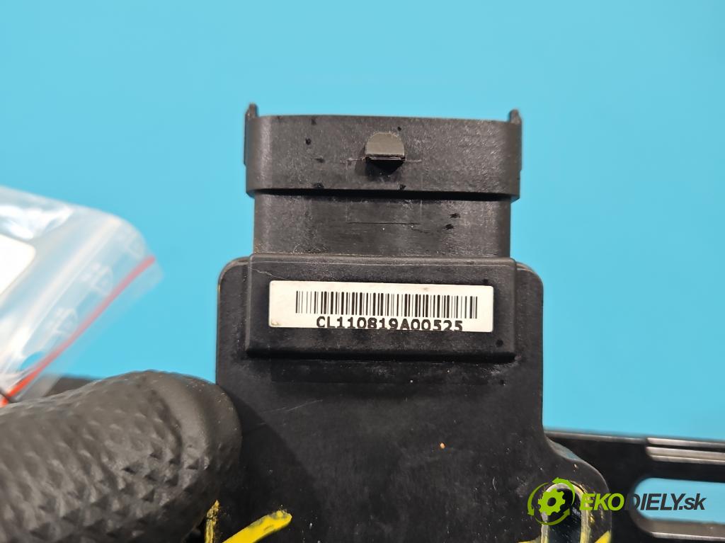 Hyundai I40 1.7 crdi 136 HP manual 100 kW 1685 cm3 5- Senzory: ostatné