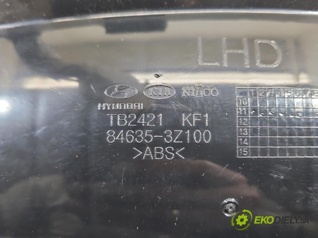 Hyundai I40 1.7 crdi 136 HP manual 100 kW 1685 cm3 5- kastlík 84635-3Z100