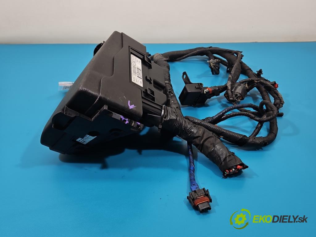 Hyundai I40 1.7 crdi 136hp manual 100 kW 1685 cm3 5- skříňka pojistková 91951-3X140 (Pojistková skříňka)