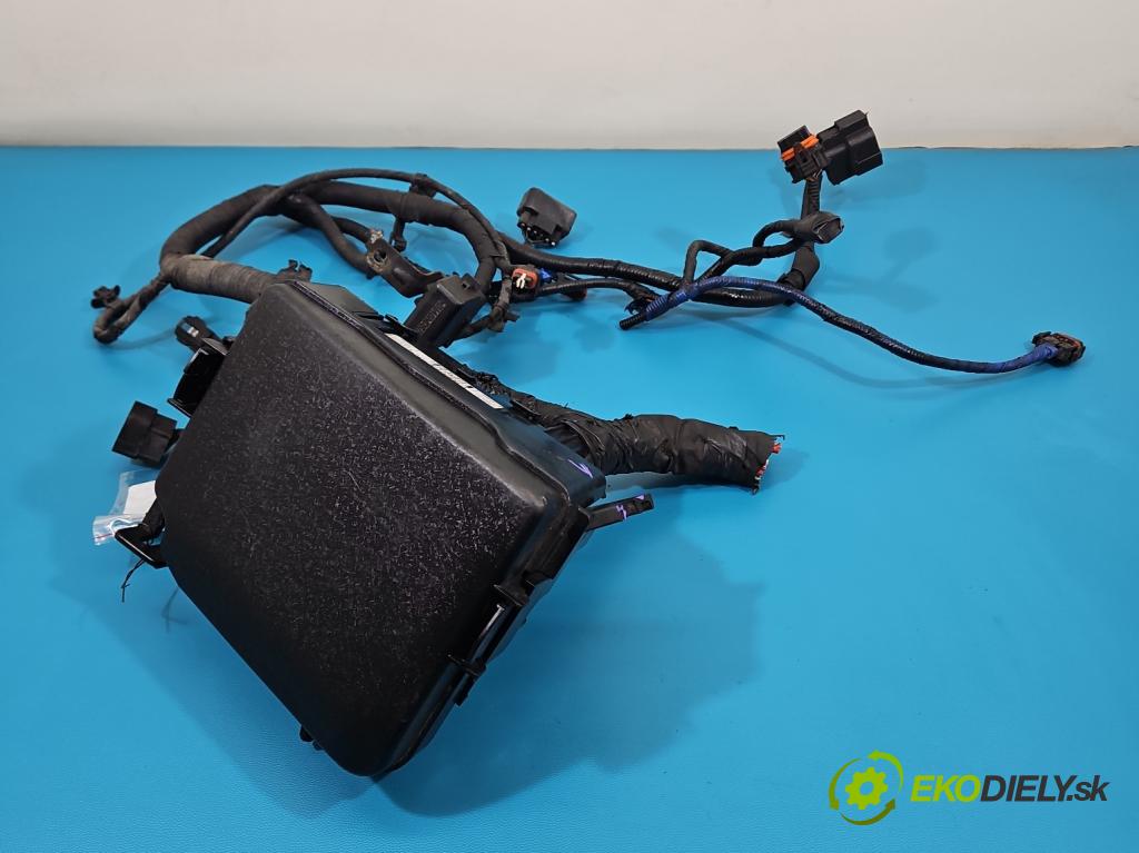 Hyundai I40 1.7 crdi 136hp manual 100 kW 1685 cm3 5- skříňka pojistková 91951-3X140 (Pojistková skříňka)