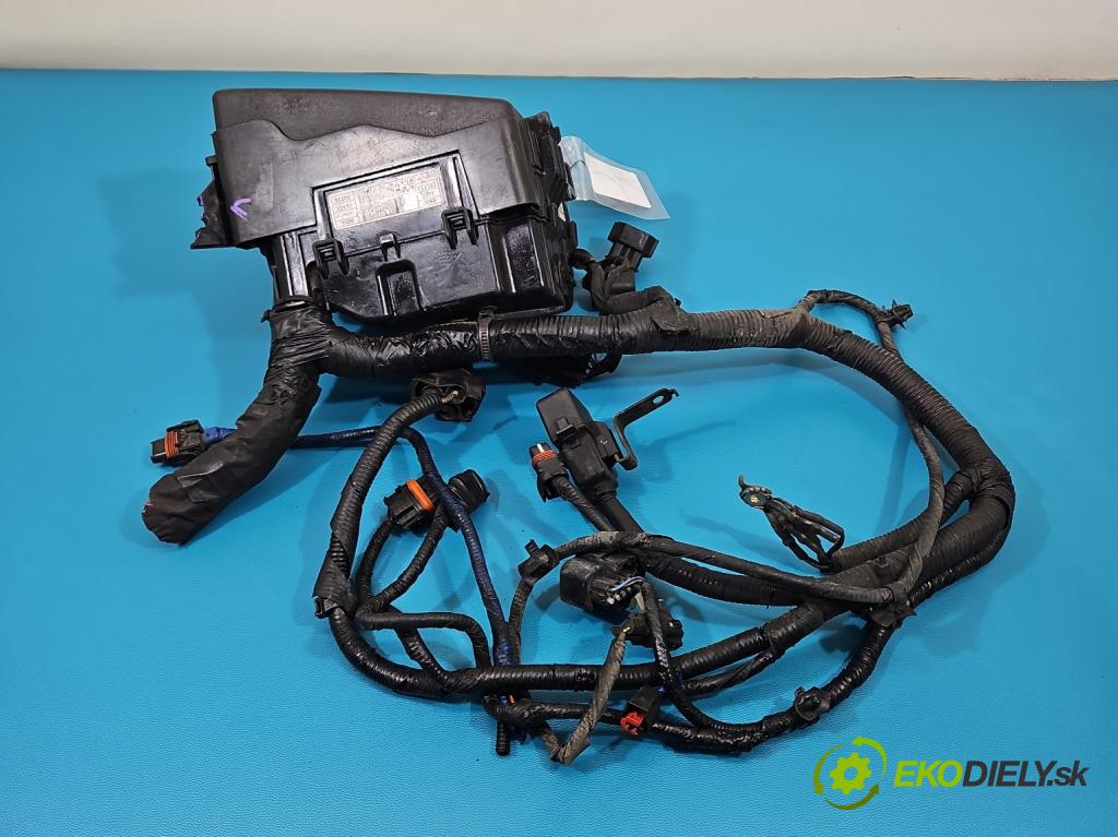 Hyundai I40 1.7 crdi 136hp manual 100 kW 1685 cm3 5- skříňka pojistková 91951-3X140 (Pojistková skříňka)