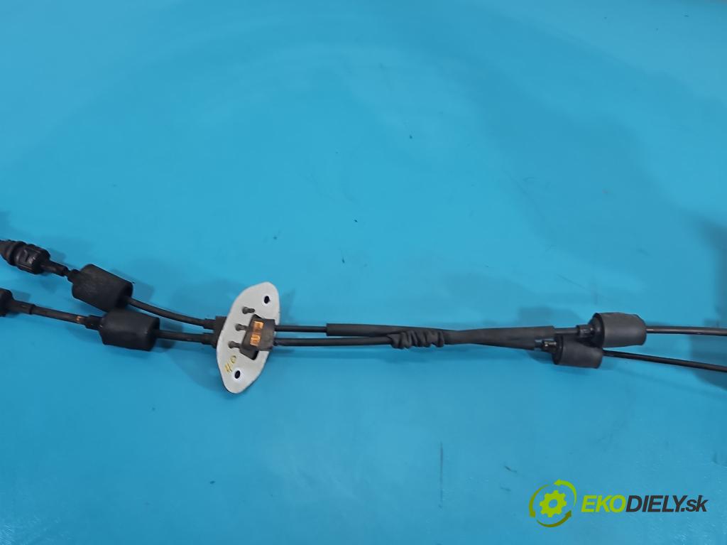 Hyundai I40 1.7 crdi 136 HP manual 100 kW 1685 cm3 5- Páka: Změny: stupeň,rýchlosť  (Rýchlostná páka (kulisa))