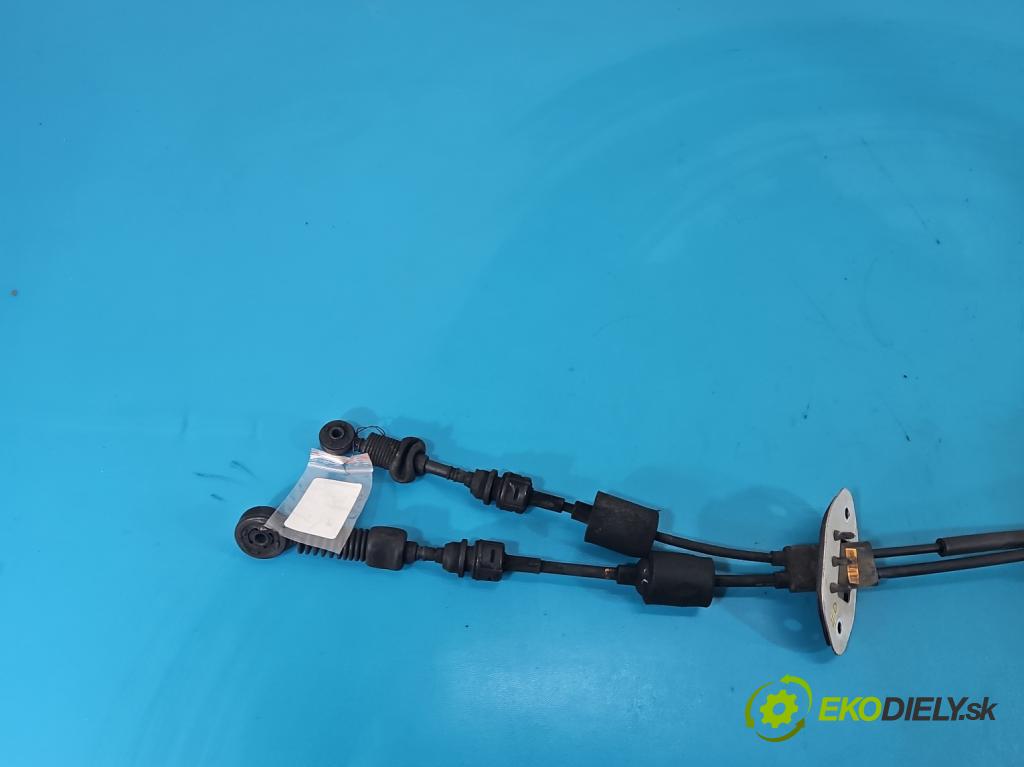 Hyundai I40 1.7 crdi 136 HP manual 100 kW 1685 cm3 5- Páka: Změny: stupeň,rýchlosť  (Rýchlostná páka (kulisa))