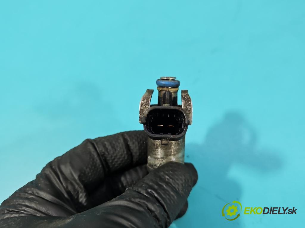 Kia Sportage III 2010-2015 1.6 GDI 135 HP manual 99 kW 1591 cm3 5- vstrek 0261500100 (Vstrekovač paliva)