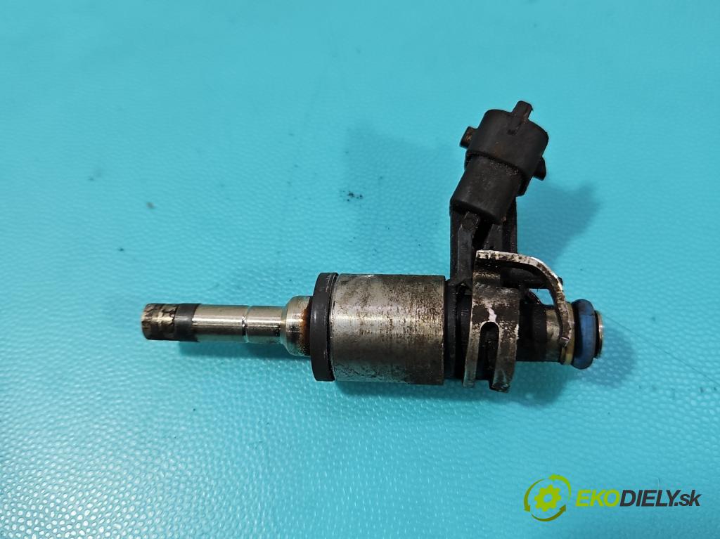 Kia Sportage III 2010-2015 1.6 GDI 135 HP manual 99 kW 1591 cm3 5- vstrek 0261500100 (Vstrekovač paliva)