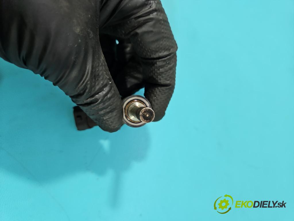 Kia Sportage III 2010-2015 1.6 GDI 135 HP manual 99 kW 1591 cm3 5- vstrek 0261500100 (Vstrekovač paliva)