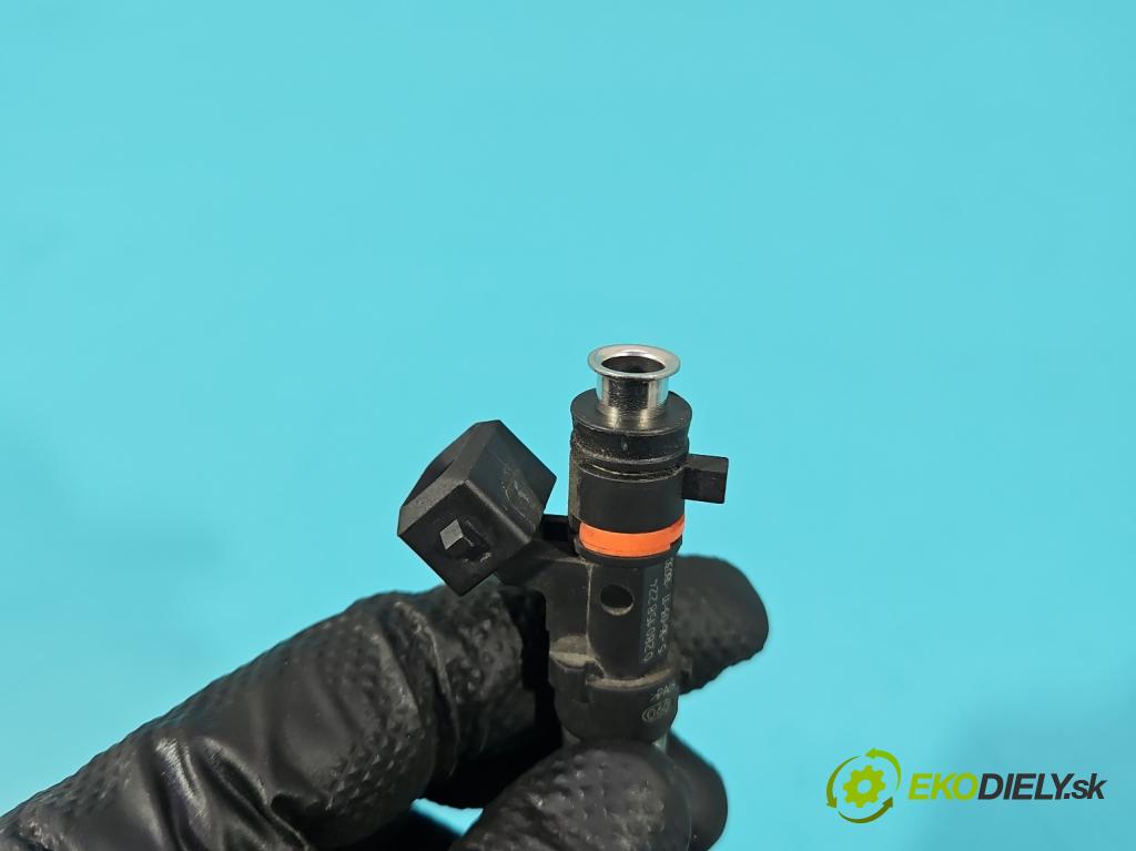 Alfa romeo Giulietta 1.4 T 170 HP manual 125 kW 1368 cm3 5- vstrek 0280158224 (Vstrekovač paliva)