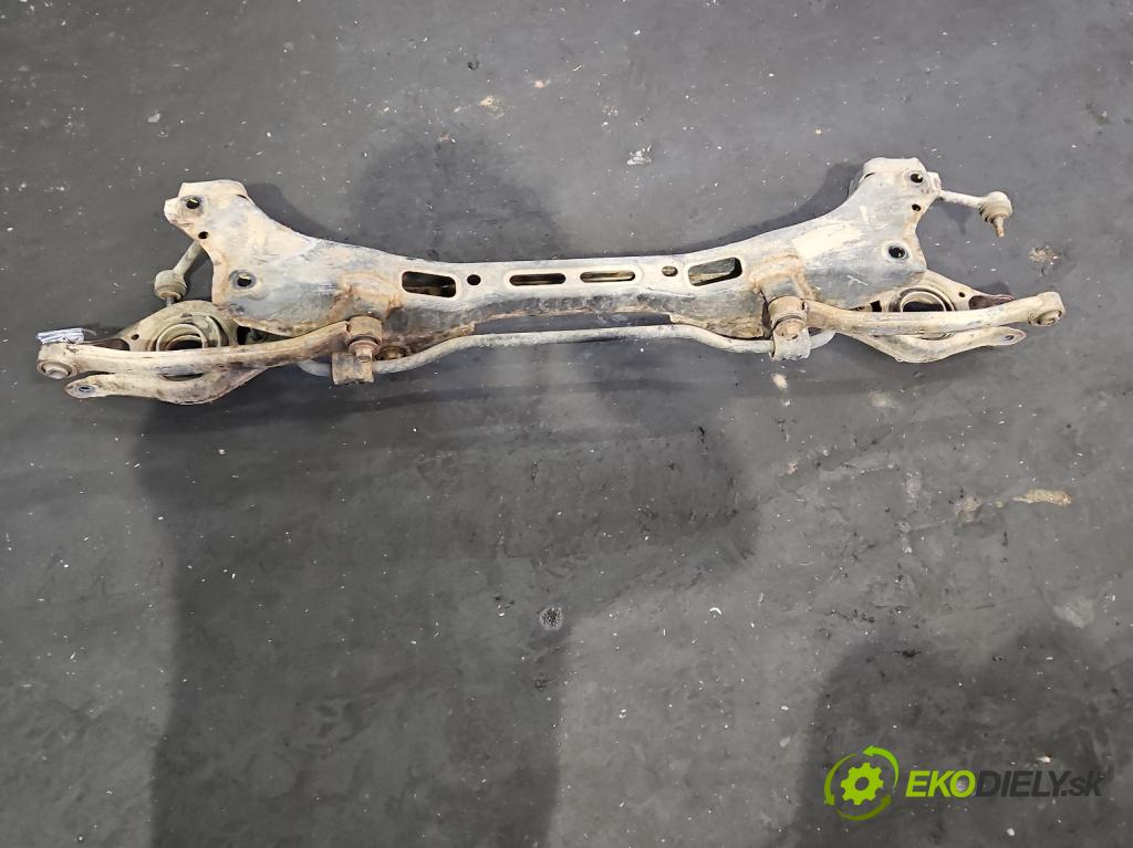 Kia Sportage III 2010-2015 1.6 GDI 135 HP manual 99 kW 1591 cm3 5- zadna výstuha  (Výstuha zadná)