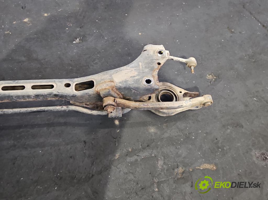 Kia Sportage III 2010-2015 1.6 GDI 135 HP manual 99 kW 1591 cm3 5- zadna výstuha  (Výstuha zadná)