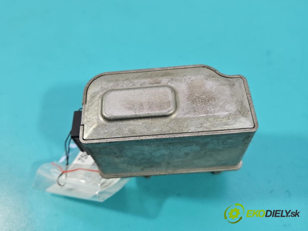 Toyota Rav4 V 2018- 2.5 hybrid 178KM automatic 131 kW 2487 cm3 5- Blokada: řízení: 45020-33-12 (Řízení ostatní)