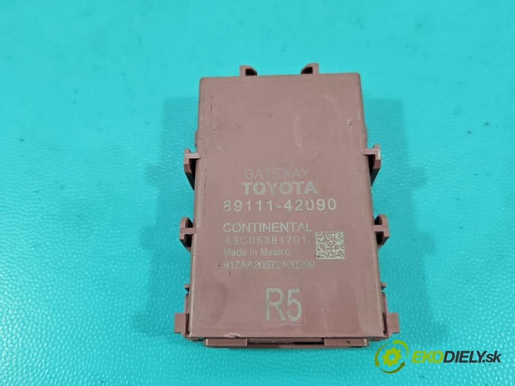 Toyota Rav4 V 2018- 2.5 hybrid 178HP: automatic 131 kW 2487 cm3 5- riadiaca jednotka ostatné 89111-42090