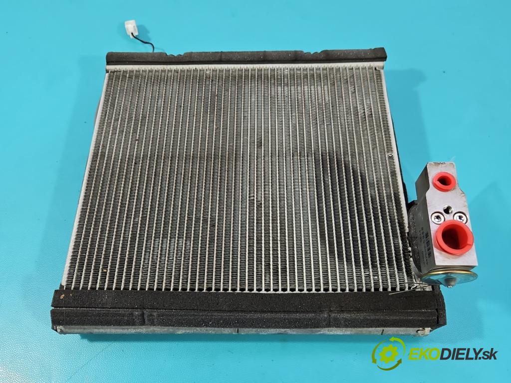 Toyota Rav4 V 2018- 2.5 hybrid 178KM automatic 131 kW 2487 cm3 5- radiátor 447500-5940 (Radiátor topení)