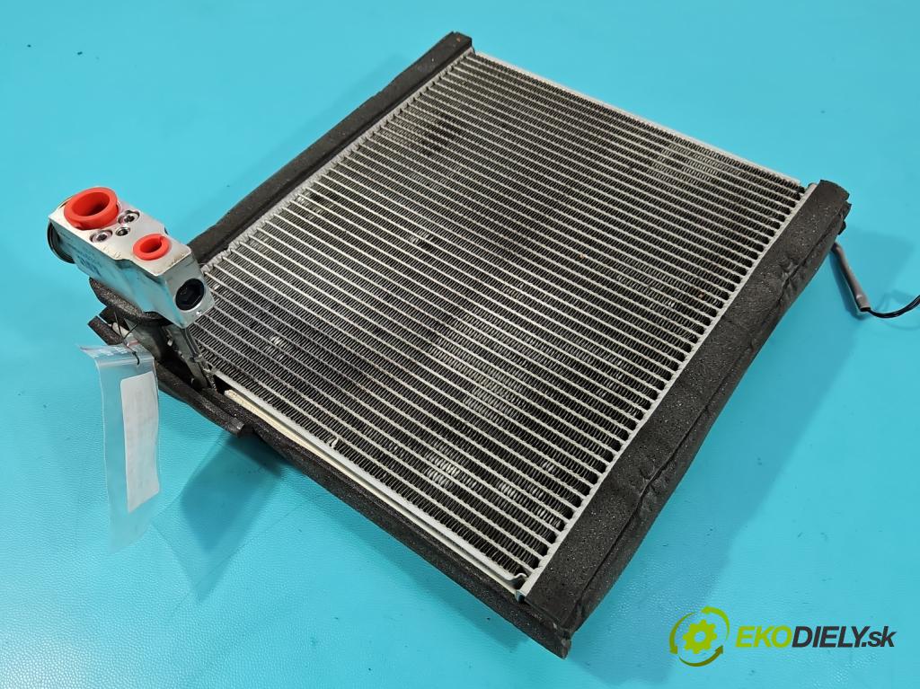 Toyota Rav4 V 2018- 2.5 hybrid 178KM automatic 131 kW 2487 cm3 5- radiátor 447500-5940 (Radiátor topení)