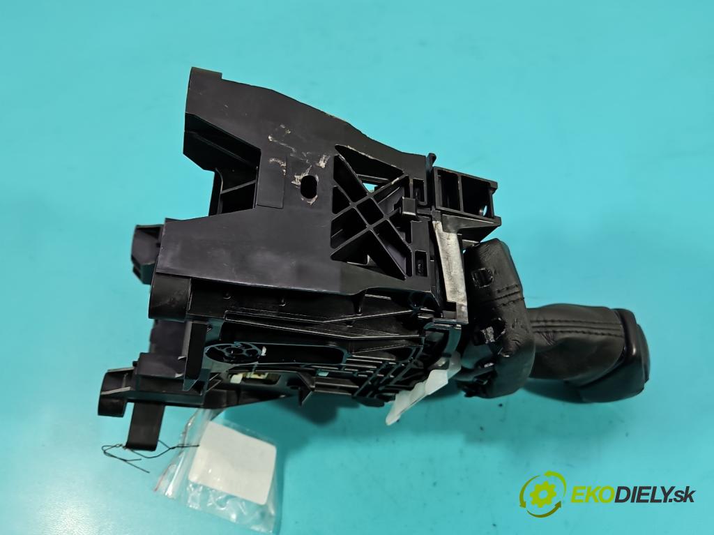 Toyota Rav4 V 2018- 2.5 hybrid 178HP: automatic 131 kW 2487 cm3 5- Páka: Změny: stupeň,rýchlosť 75G892-LHD (Rýchlostná páka (kulisa))