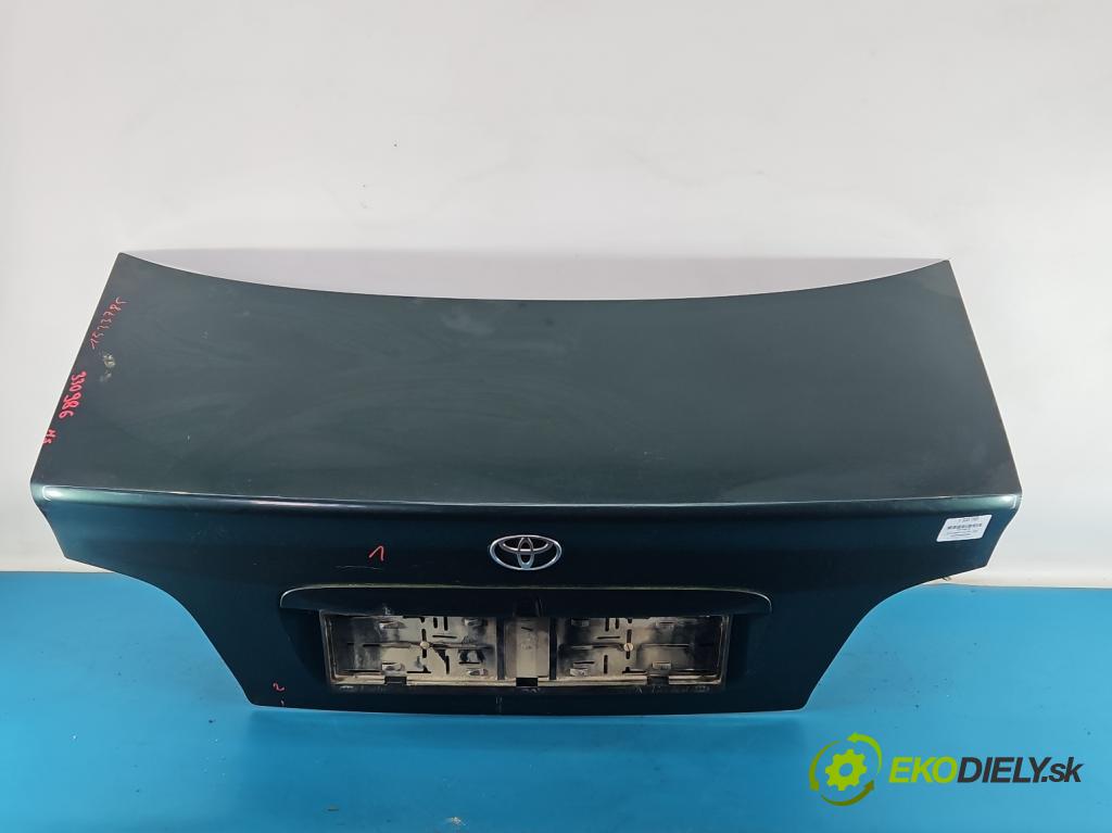 Toyota Avensis I T22 1997-2003 2.0 td 90 hp manual 66 kW 1975 cm3 4- zadní kufrové dveře  (Zadní kapota (kufr))