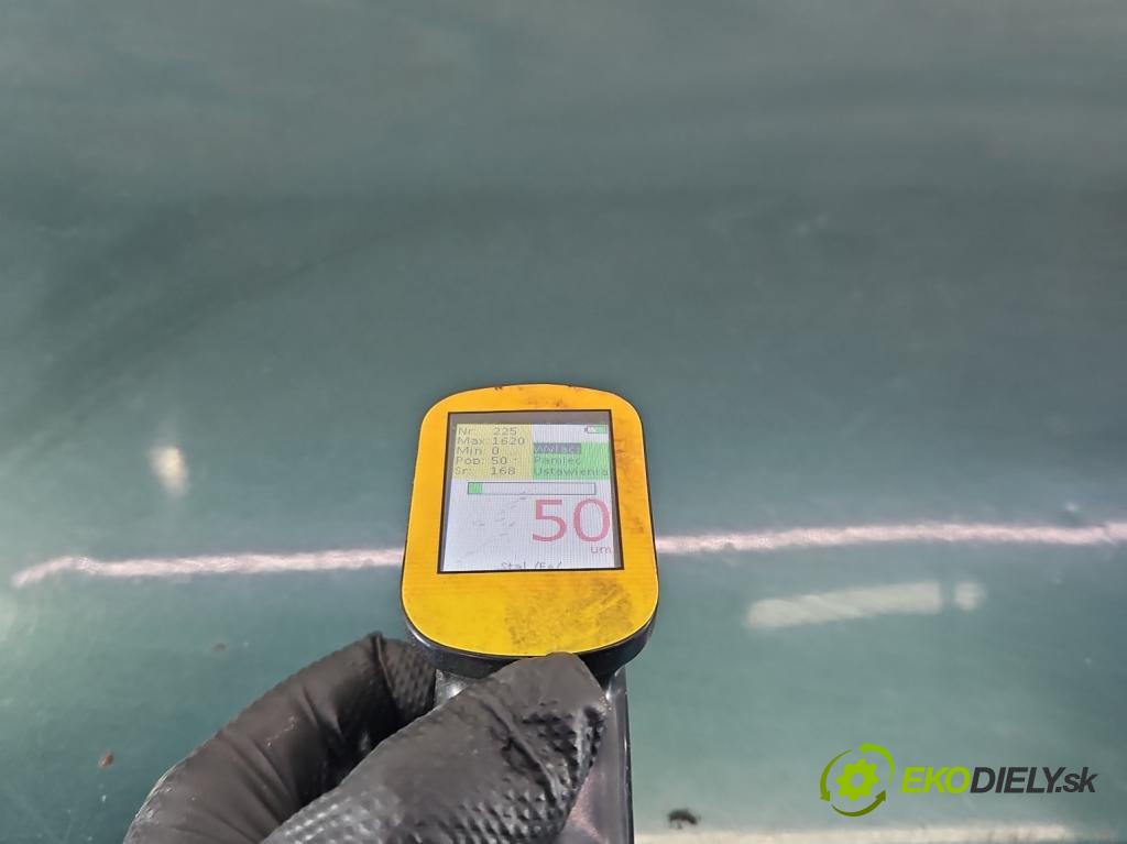 Toyota Avensis I T22 1997-2003 2.0 td 90 hp manual 66 kW 1975 cm3 4- zadní kufrové dveře  (Zadní kapota (kufr))