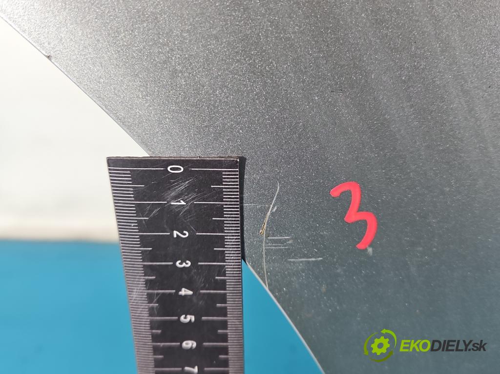 Toyota Corolla Verso II 2004-2009 2.0 D4D 116 hp manual 85 kW 1995 cm3 5- dveře zadní pravé  (Klika dveří ostatní)