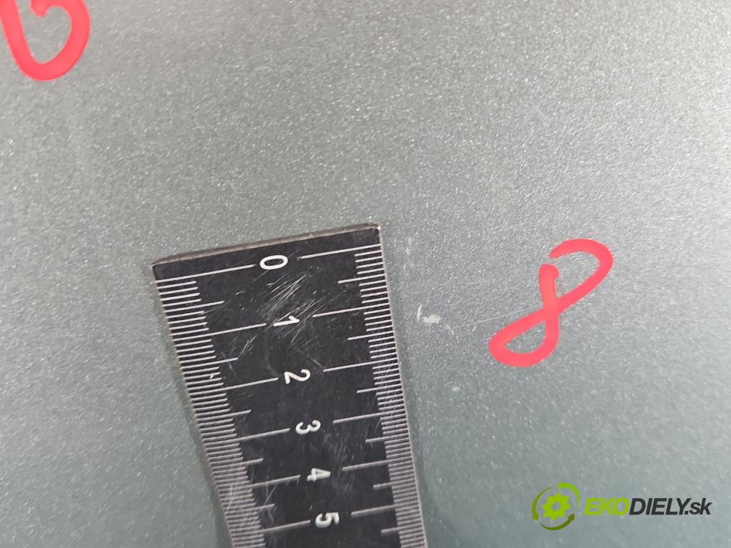 Toyota Corolla Verso II 2004-2009 2.0 D4D 116 hp manual 85 kW 1995 cm3 5- dveře zadní pravé  (Klika dveří ostatní)