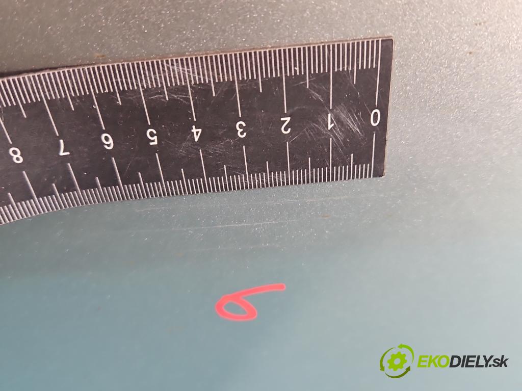 Toyota Corolla Verso II 2004-2009 2.0 D4D 116 hp manual 85 kW 1995 cm3 5- dveře zadní pravé  (Klika dveří ostatní)