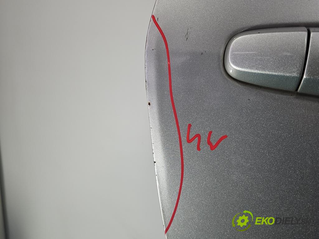 Toyota Corolla Verso II 2004-2009 2.0 D4D 116 hp manual 85 kW 1995 cm3 5- dveře zadní pravé  (Klika dveří ostatní)