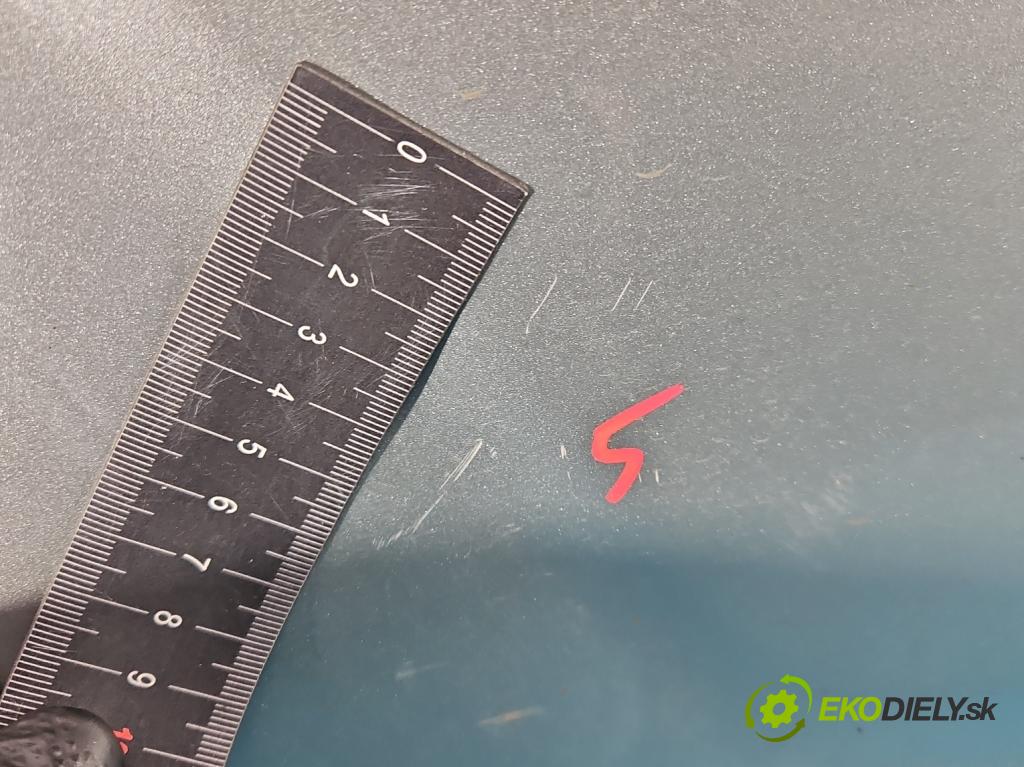 Toyota Corolla Verso II 2004-2009 2.0 D4D 116 hp manual 85 kW 1995 cm3 5- dveře zadní pravé  (Klika dveří ostatní)