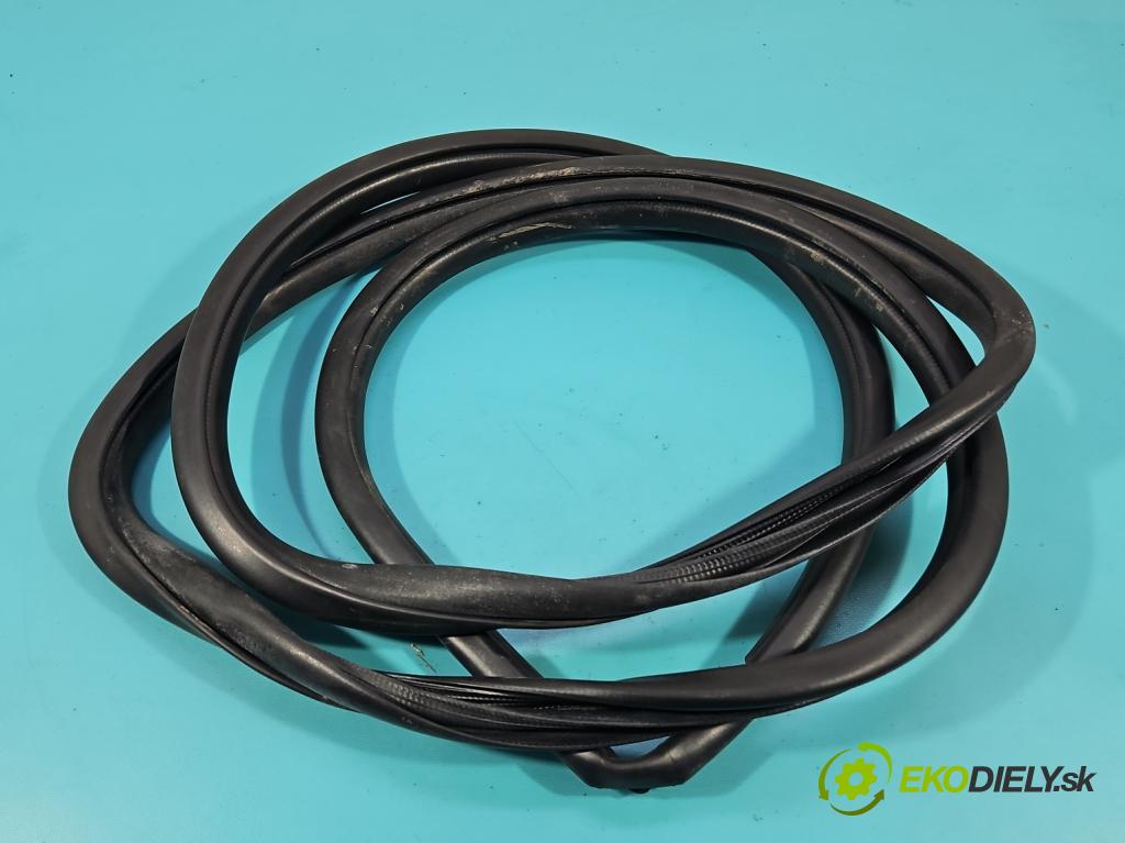 Toyota Rav4 V 2018- 2.5 hybrid 178KM automatic 131 kW 2487 cm3 5- Těsnění: dveře zadní levé  (Karoserie ostatní)