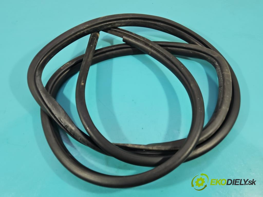 Toyota Rav4 V 2018- 2.5 hybrid 178KM automatic 131 kW 2487 cm3 5- Těsnění: dveře zadní pravé  (Karoserie ostatní)