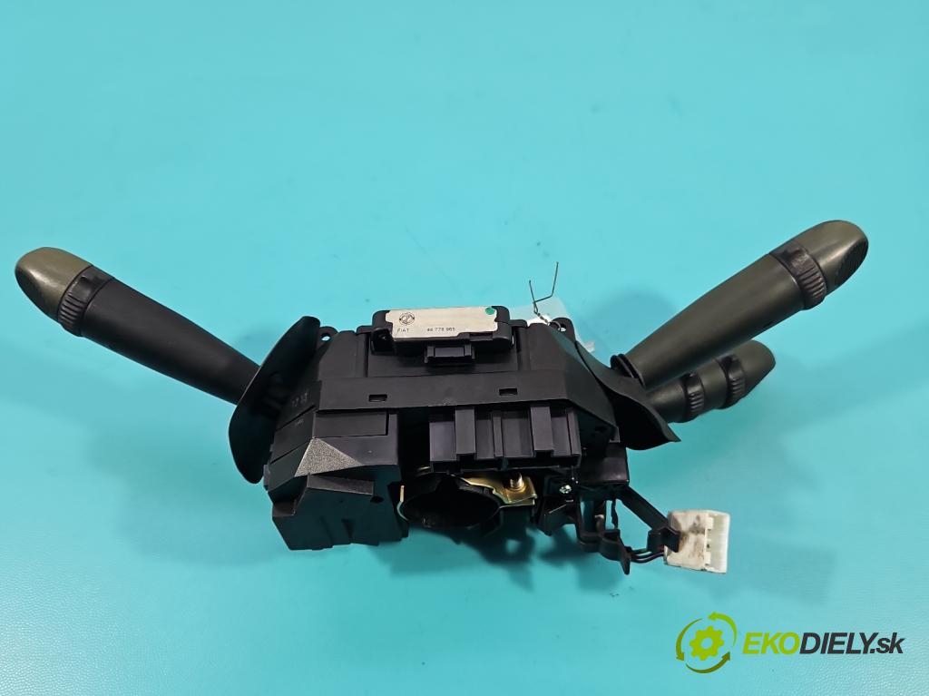 Alfa romeo Gt 2.0 16V 166 HP manual 122 kW 1970 cm3 3- prepínač komplex: 0265005428 (Prepínacie páčky pod volantom)