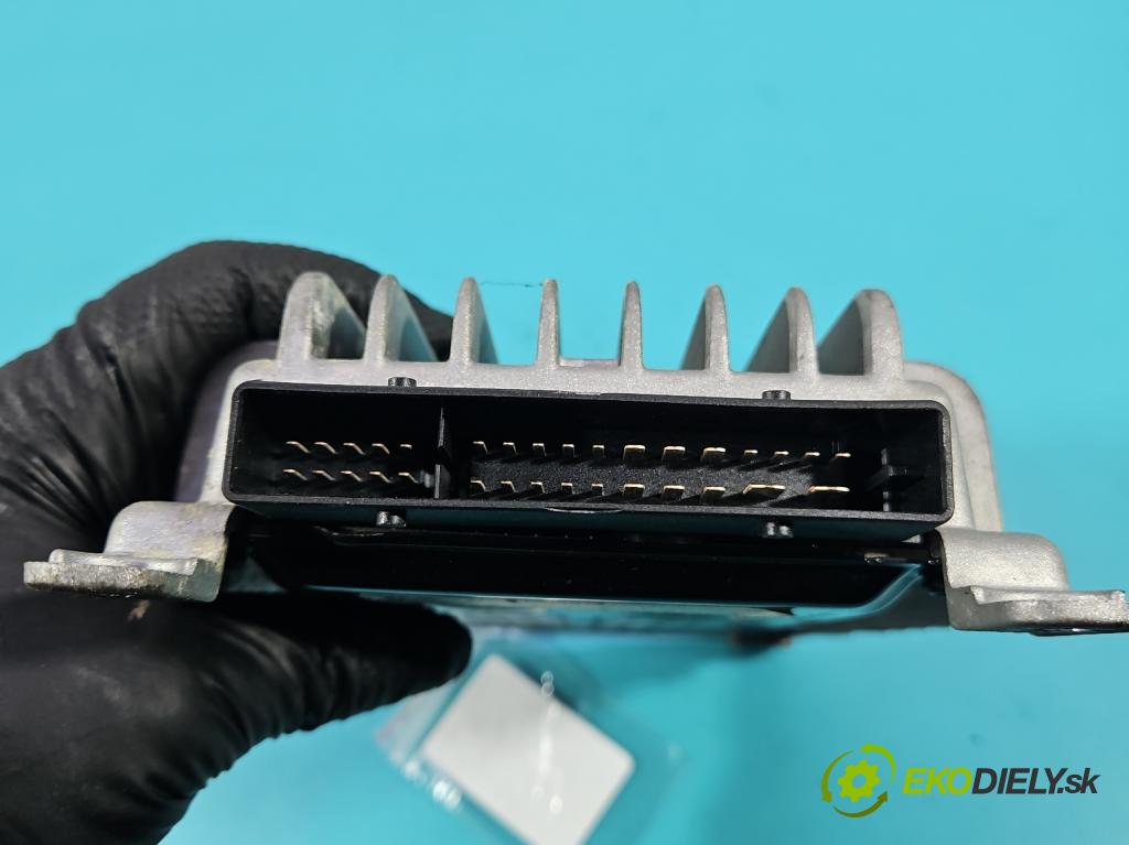 Alfa romeo Gt 2.0 16V 166 HP manual 122 kW 1970 cm3 3- Zesilovač: 606833250 (Zosilňovač)