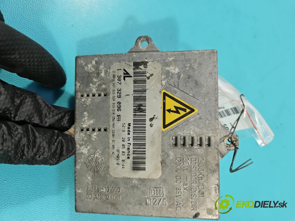 Alfa romeo Gt 2.0 16V 166 HP manual 122 kW 1970 cm3 3- střídač: xenon 1307329096 (Riadiaca jednotka xenónu)