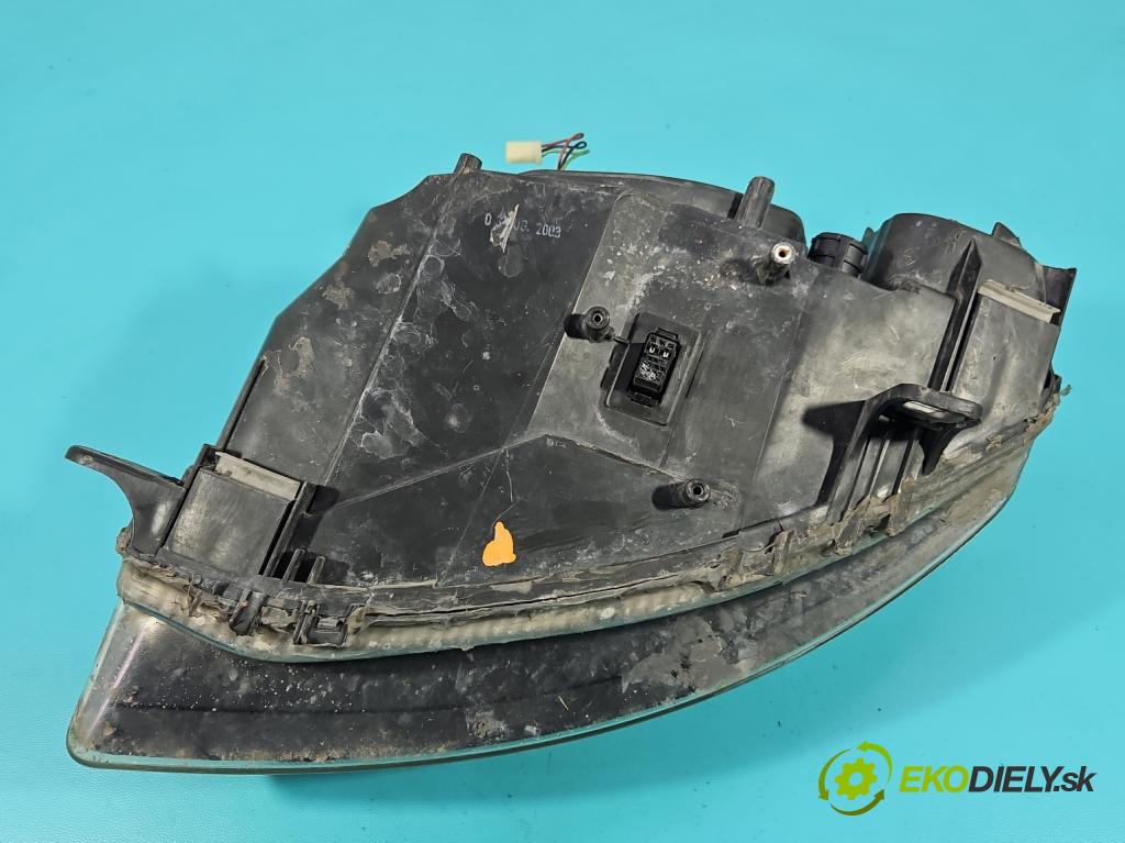 Alfa romeo Gt 2.0 16V 166 HP manual 122 kW 1970 cm3 3- Reflektor: pravý 60681585 (Svetlo predné pravé)