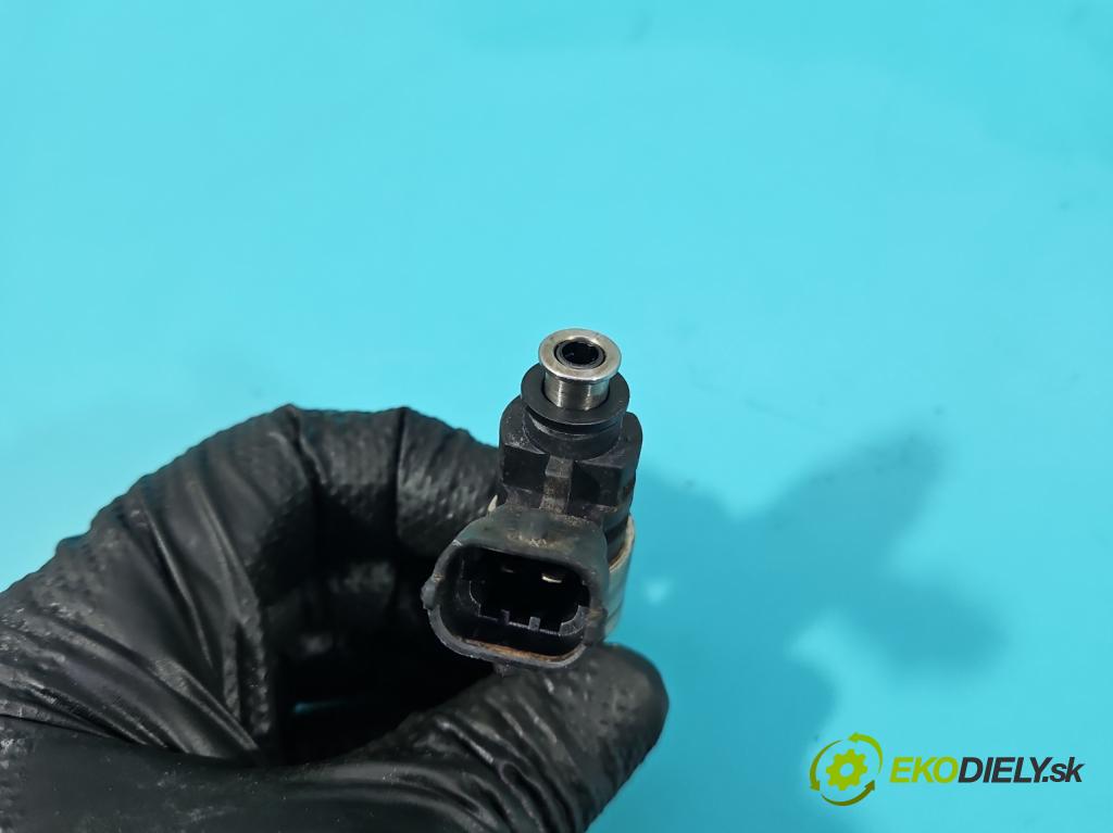 Alfa romeo Gt 2.0 16V 166 hp manual 122 kW 1970 cm3 3- vstřikovač 0261500013 (Vstřikovač paliva)