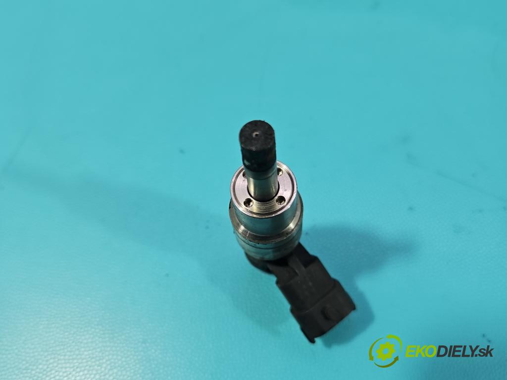 Alfa romeo Gt 2.0 16V 166 hp manual 122 kW 1970 cm3 3- vstřikovač 0261500013 (Vstřikovač paliva)