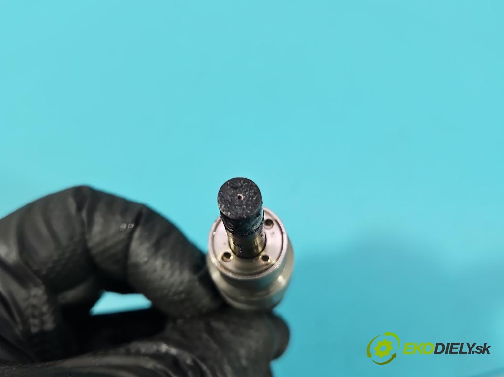 Alfa romeo Gt 2.0 16V 166 hp manual 122 kW 1970 cm3 3- vstřikovač 0261500013 (Vstřikovač paliva)