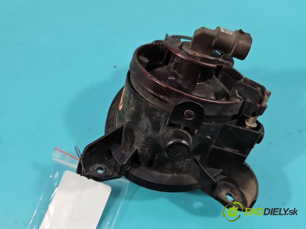 Toyota Corolla Verso II 2004-2009 2.0 D4D 116 HP manual 85 kW 1995 cm3 5- Halogen pravý 81210-0F010 (Kľučka dverí ostatné)