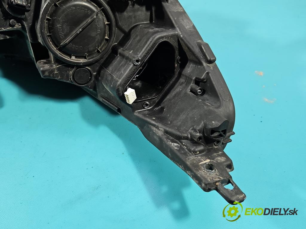 Opel Astra V  2015-2022 1.6 cdti 110 HP manual 81 kW 1598 cm3 5- Reflektor: ľavý 7960300002 (Kľučka dverí ostatné)