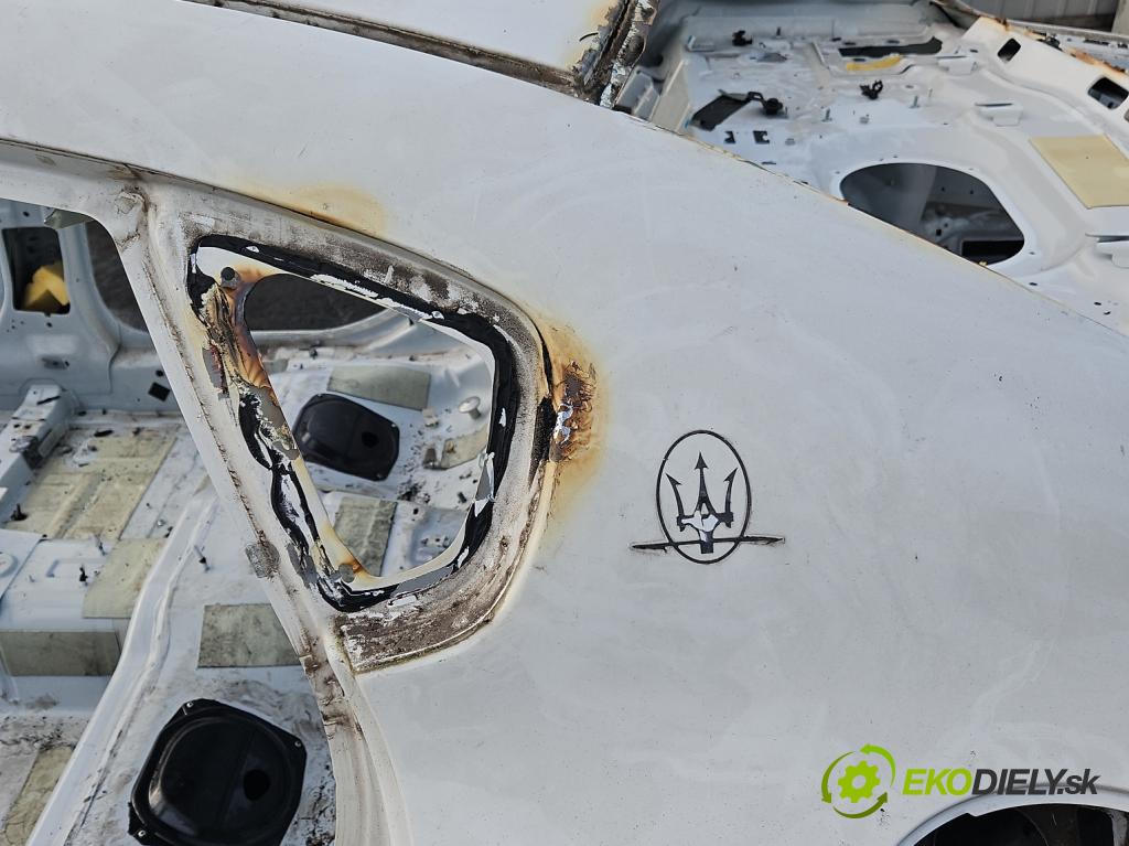 Maserati Quattroporte VI 13- 3.0 V6 automatic 301 kW 2979 cm3 4- blatník zadné ľavý