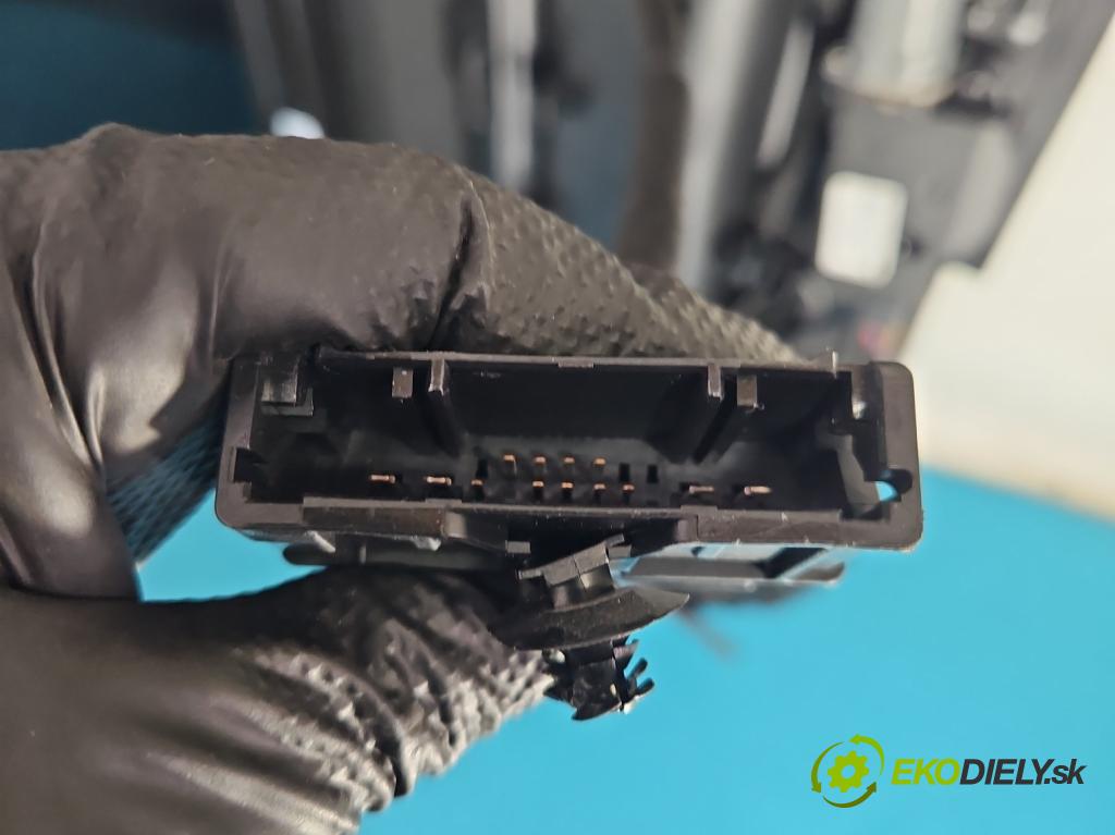 Peugeot 3008 II 2016-2023 1.6 T 300 hp automatic 221 kW 1598 cm3 5- Střešní okno: 98342333ZD (Sklo karoserie)