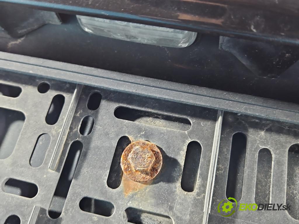 Toyota Corolla E15 2007-2014 1.6 vvti 124 hp manual 91 kW 1598 cm3 4- zadní kufrové dveře  (Zadní kapota (kufr))