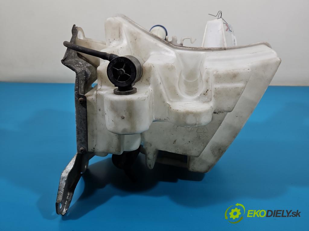 Toyota Corolla E15 2007-2014 1.6 vvti 124hp manual 91 kW 1598 cm3 4- nádržka tekutina: ostrekovačov 85350-02070