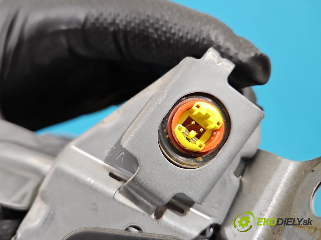 Toyota Corolla E15 2007-2014 1.6 vvti 124 hp manual 91 kW 1598 cm3 4- Polštář: vzduch: